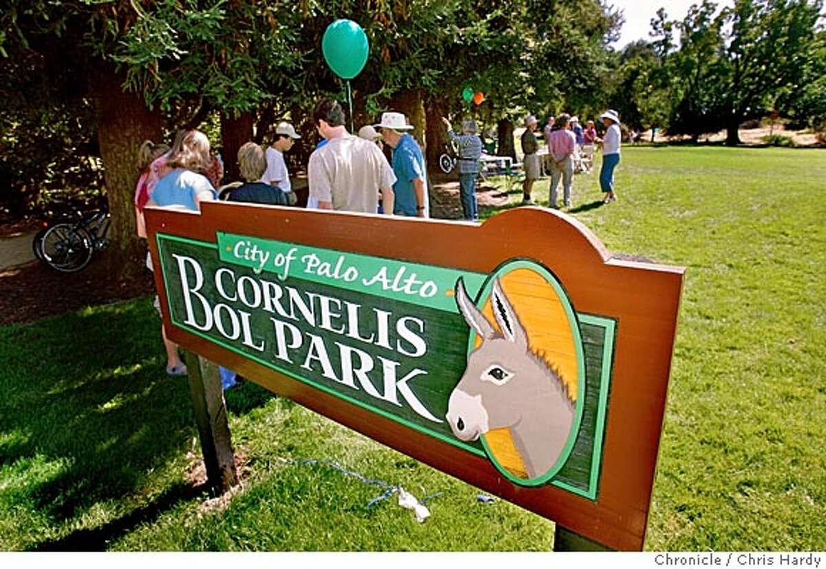 Barron Park's warm fuzzies / Resident donkeys a neighborhood tradition