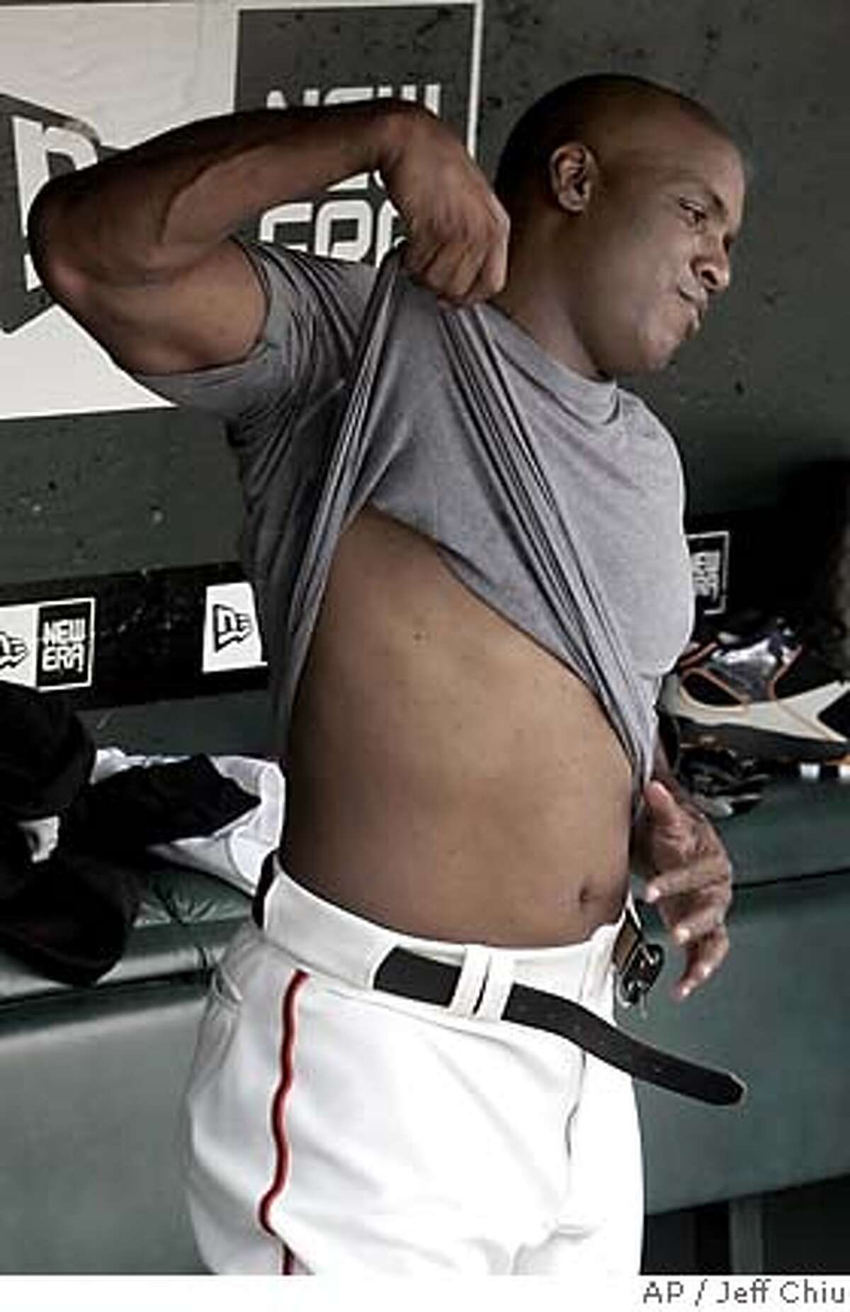 barry bonds no shirt