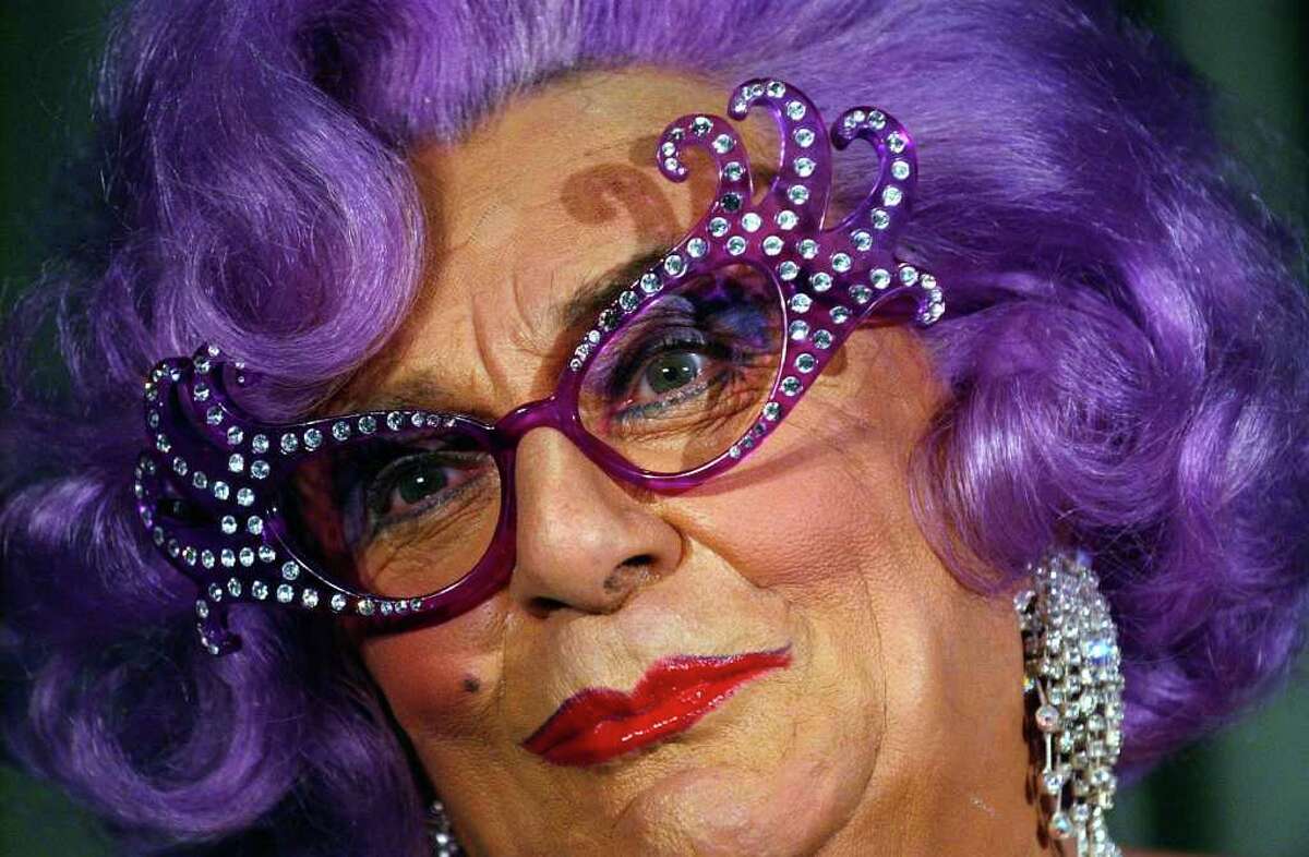 Dame Edna Everage bids 57-year stage career adieu