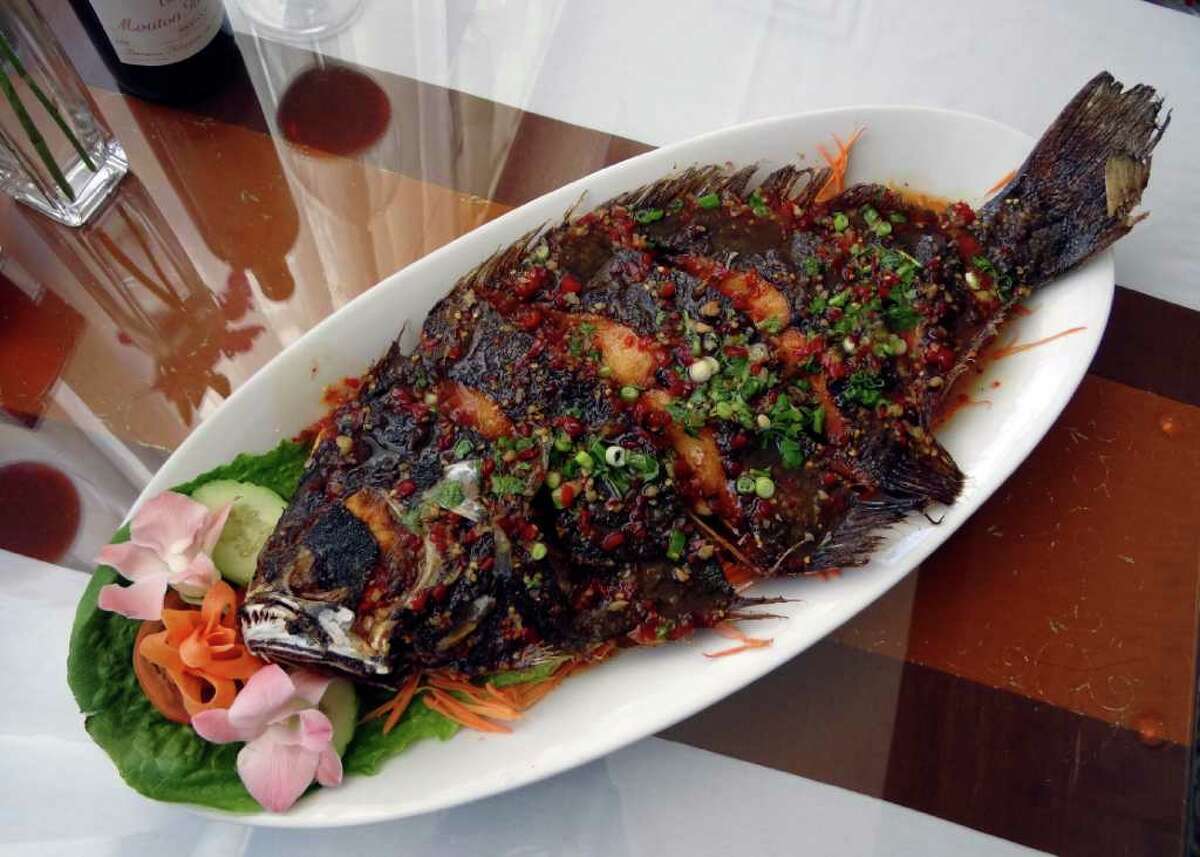 Review Sarika's Thai & Sushi