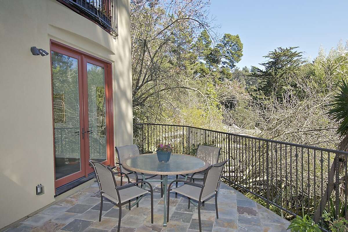 Elegant touches of Montclair Contemporary will awe and inspire