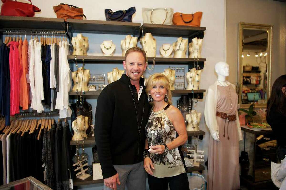 Former "Beverly Hills 90210" star Ian Ziering with LV2BFIT owner Patty Palmieri during an anti-agent event at the store in Rye Brook, N.Y., Wednesday.
