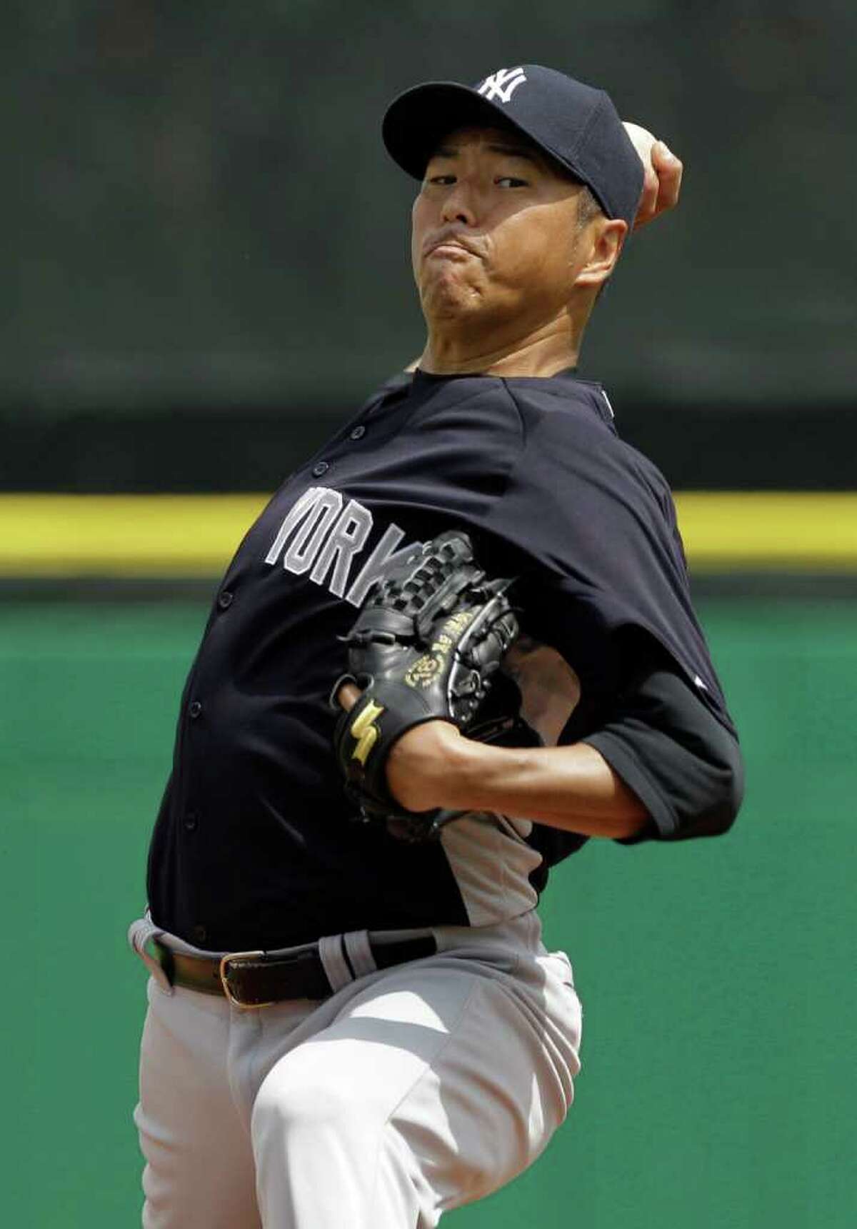 Girardi confirms Joba Chamberlain injured on trampoline