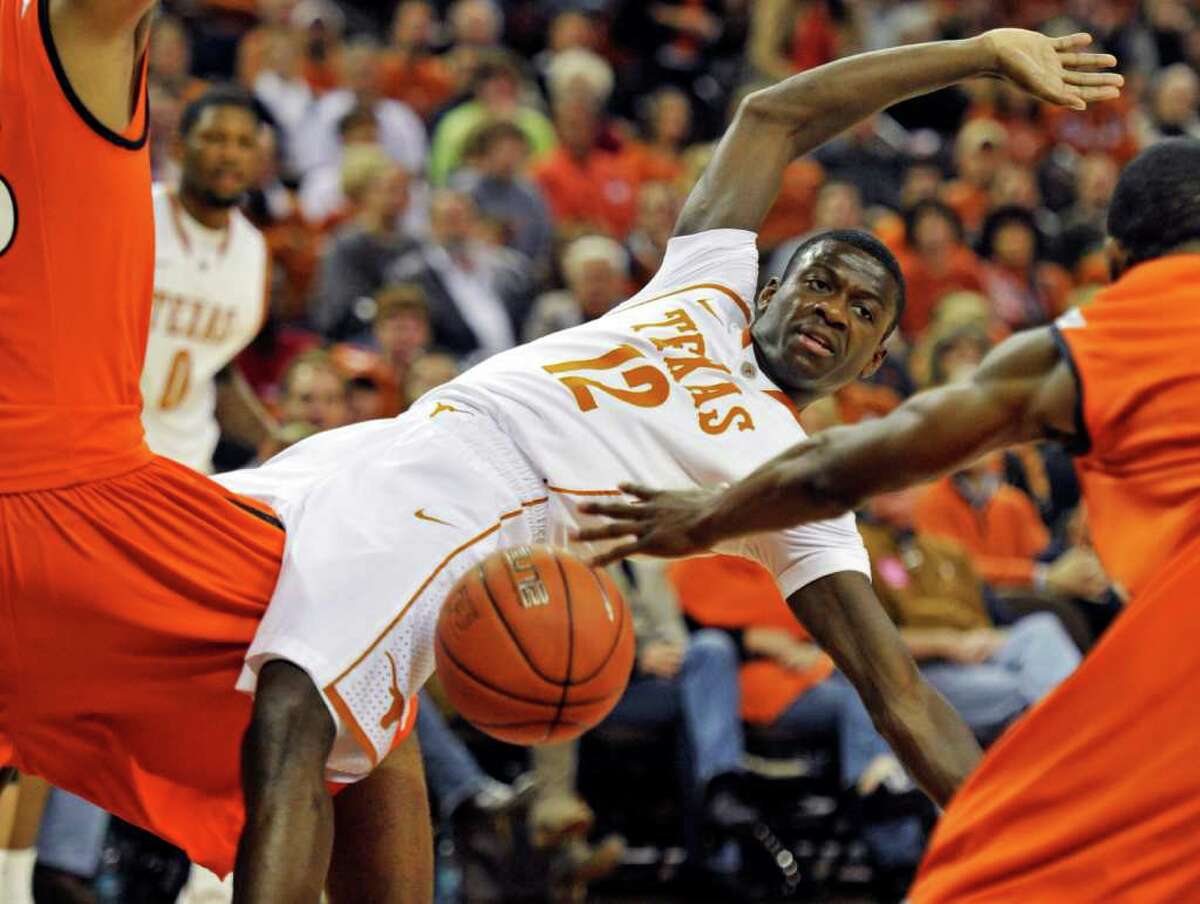 Texas freshman guard Myck Kabongo has committed to return to the Longhorns for a second season.