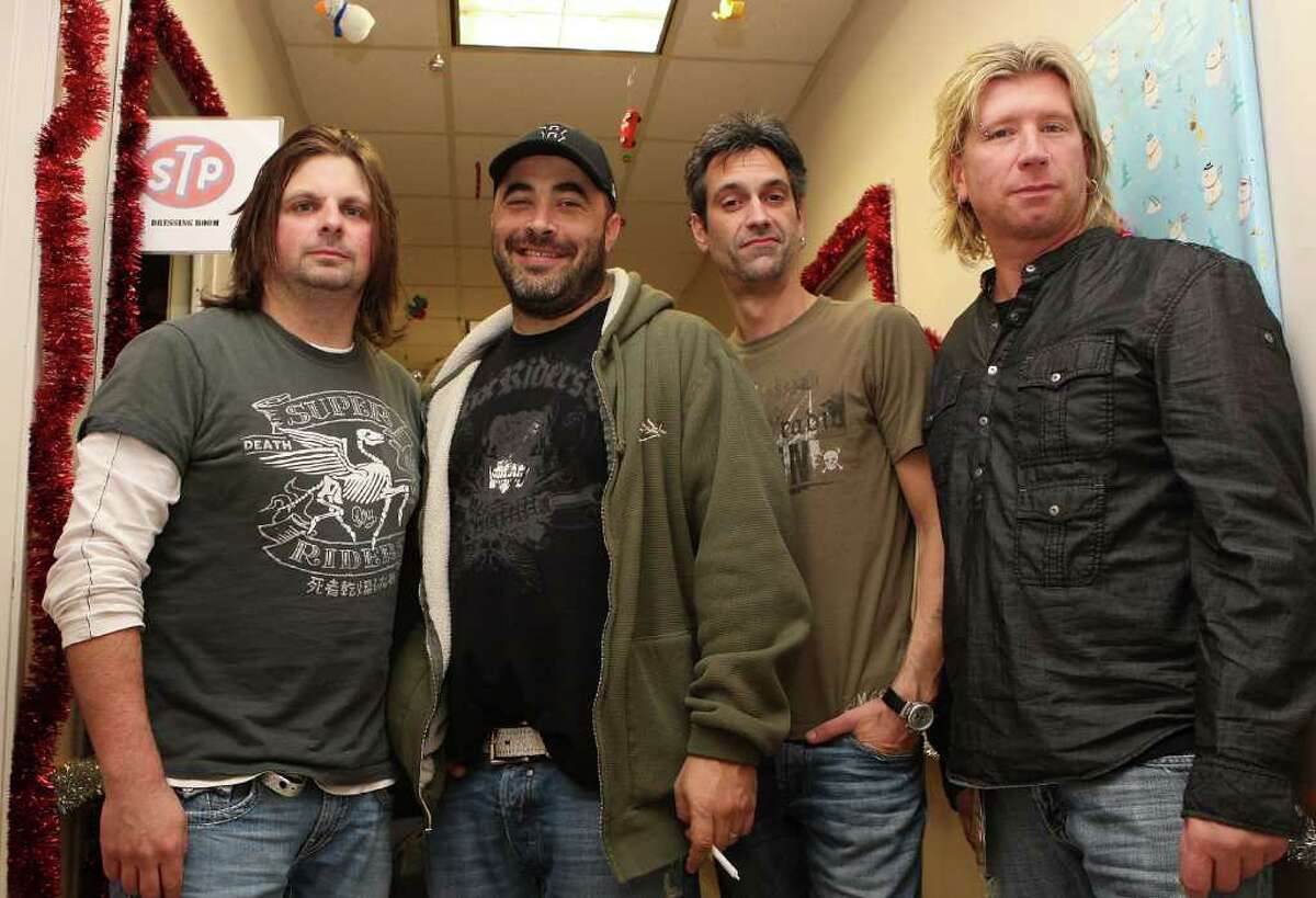 Staind bassist's gift helps buy ambulance in Mass.