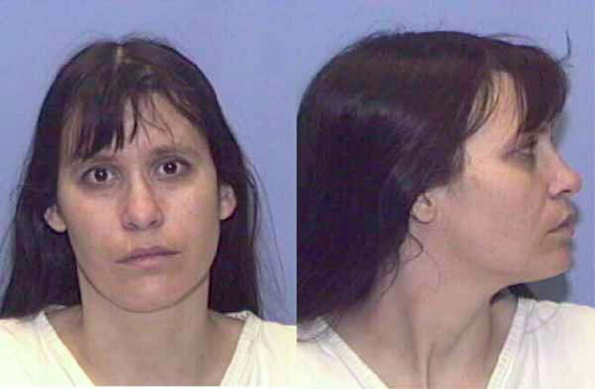Convicted child killer Andrea Yates is shown in this Texas Department of Criminal Justice photo made in Gatesville, Texas, Thursday, March 21, 2002. Yates, 37, arrived at the Woodman State Jail about 5:45 a.m. where she was photographed, fingerprinted and issued a white prison uniform. It was part of the regular routine for women coming into the prison system at the Central Texas intake center. Yates confessed to drowning her five children in a bathtub last June, was convicted March 19 on two counts of capital murder and sentenced to life in prison. (AP Photo/Texas Department of Criminal Justice). HOUCHRON CAPTION (03/22/2002): These are the booking mug shots of convicted child-killer Andrea Yates, taken after she entered the Woodman intake facility in Gatesville. Yates, 37, was later transferred to a facility near Rusk. HOUCHRON CAPTION (04/28/2002): Yates. HOUCHRON CAPTION (01/15/2003): Andrea Yates will be 77 when she's eligible for parole. HOUCHRON CAPTION (10/14/2003): A relapsed Andrea Pia Yates is kept alone in her cell for 23 hours a day. HOUCHRON CAPTION (08/03/2004): ANDREA YATES. HOUCHRON CAPTION (01/07/2005) SECNEWS COLORFRONT: YATES The issue: Should the trial court have granted a mistrial after it was revealed that the prosecutions expert witness, Dr Park Dietz (NOT PICTURED), had presented false testimony? HOUCHRON CAPTION (01/07/2005)(01/09/2005)(01/22 /2005)(04/09/2005) SECMETRO: YATES.