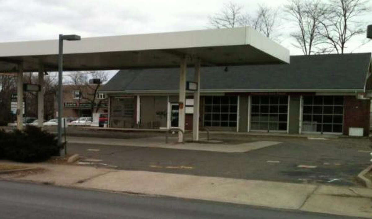 Rivals fuel opposition to Stop & Shop gas station plan