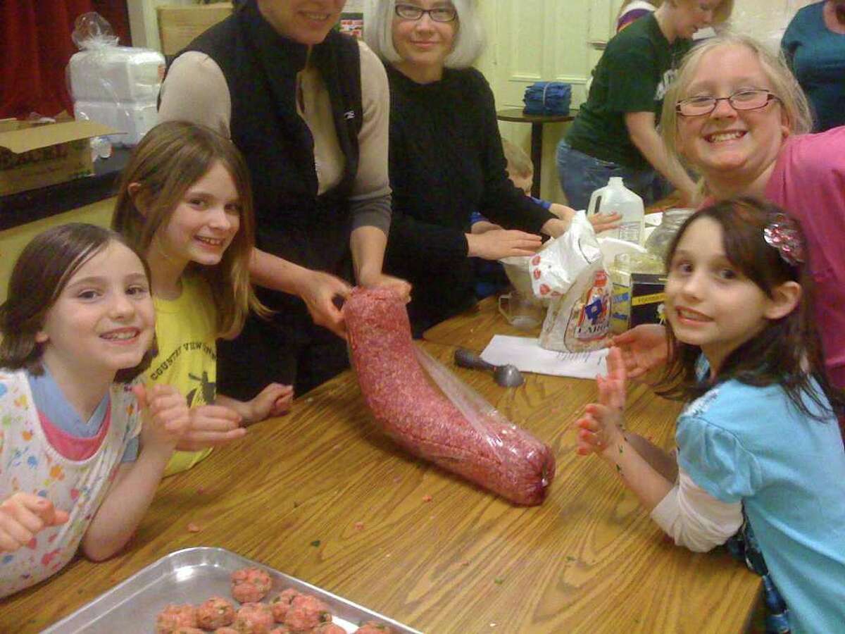 Troy charities benefit from pasta dinner