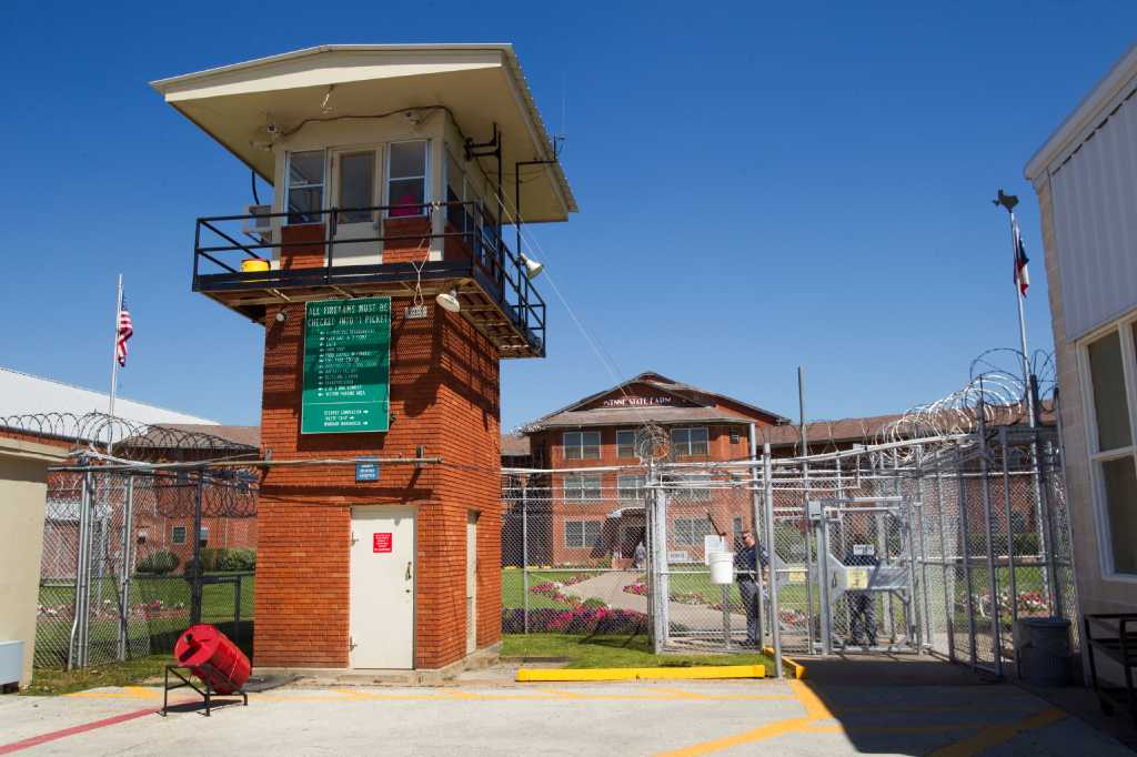 17 Huntsville prisoners on hunger strike after lockdown following feces