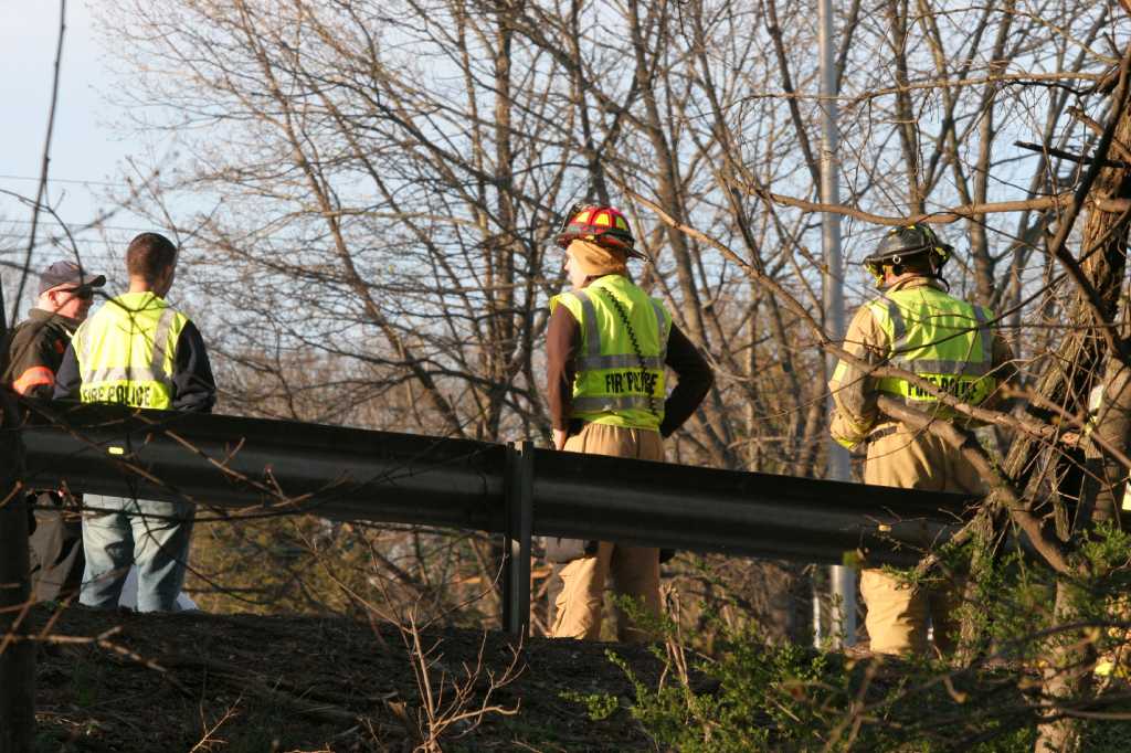 Crash, drug investigation jams I95
