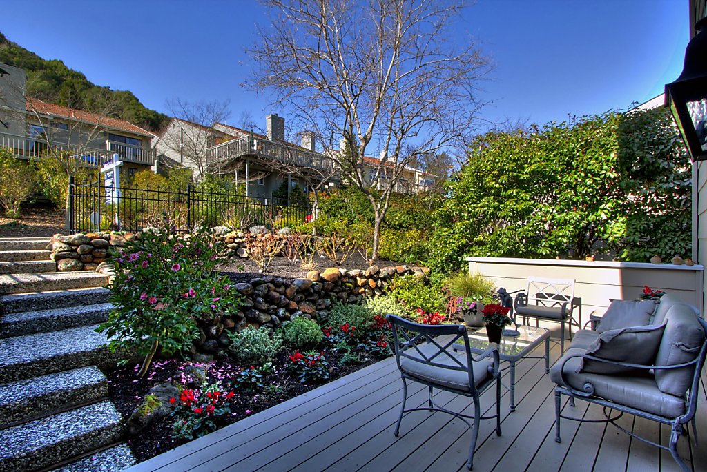 4bedroom Moraga Country Club home offers unobstructed views from tee to green