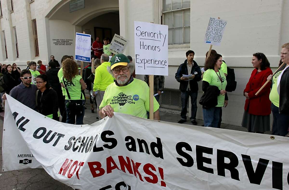 Oakland plan makes teachers compete for their jobs