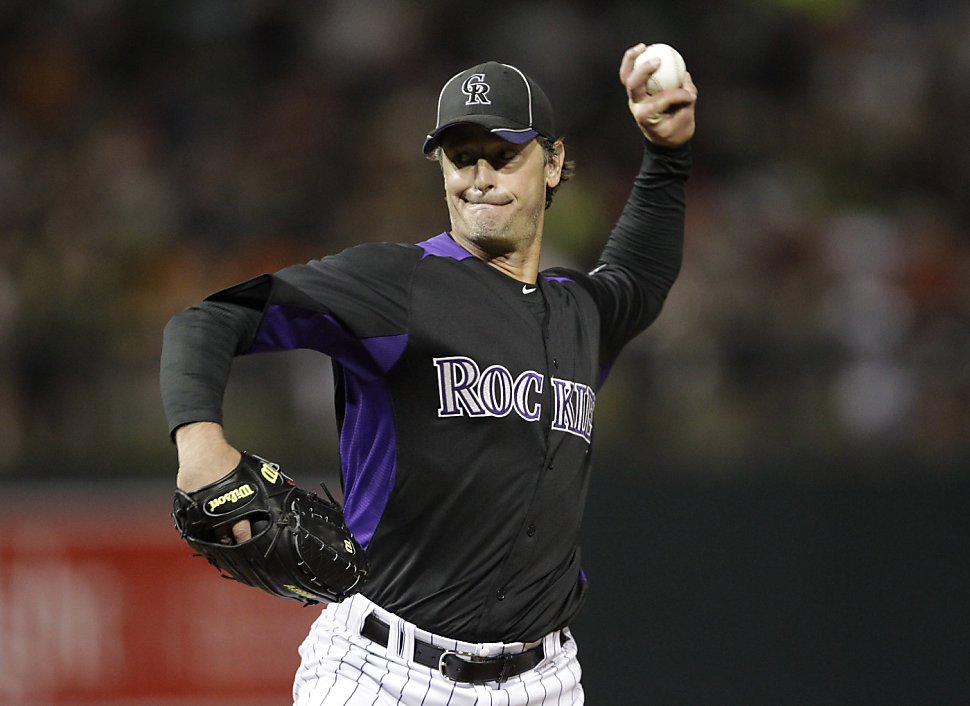 Jamie Moyer wins spot in Rockies&rsquo; rotation