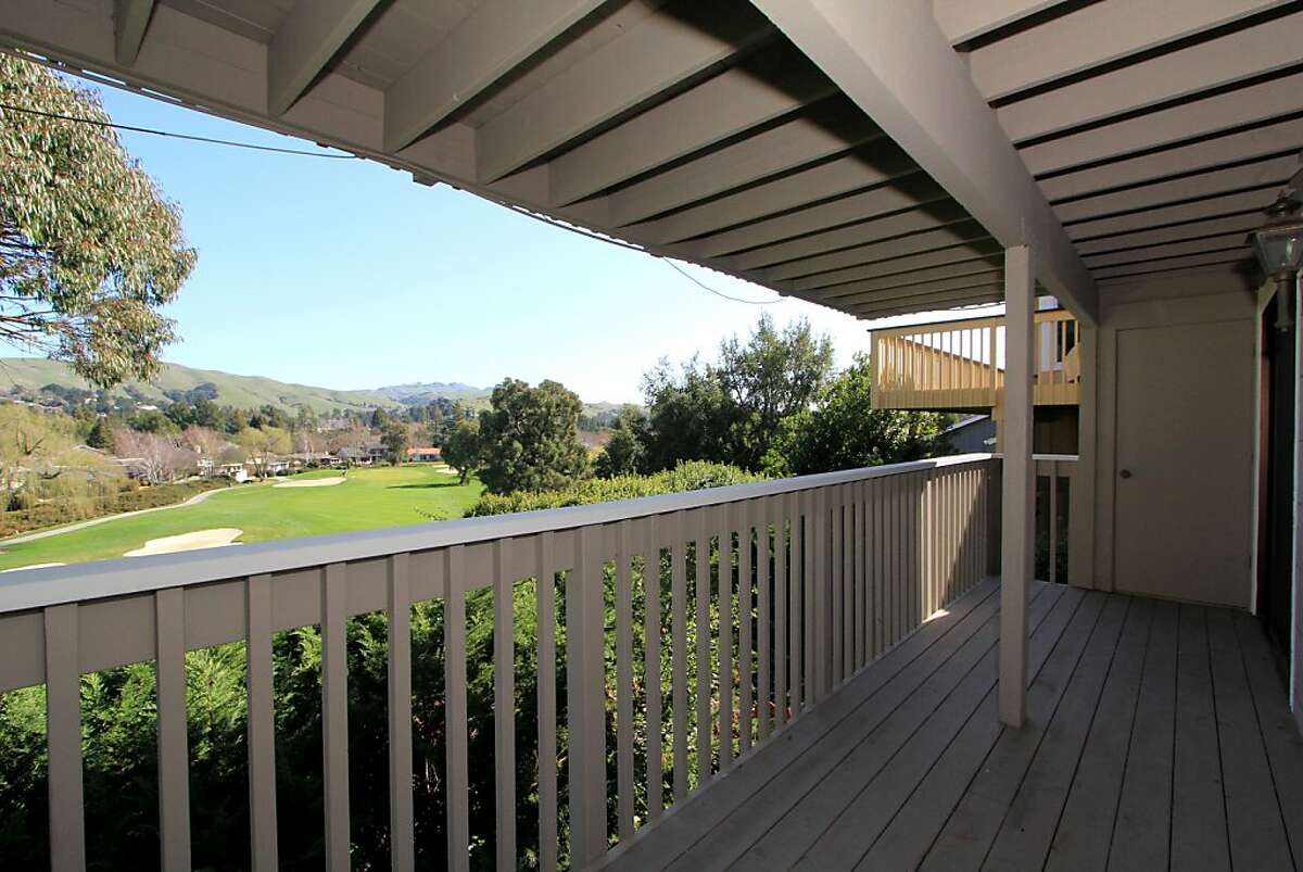 4bedroom Moraga Country Club home offers unobstructed views from tee