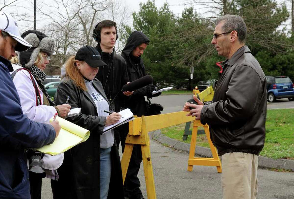DEEP collects 5 illegal pets, one vicious python, at Beardsley Zoo