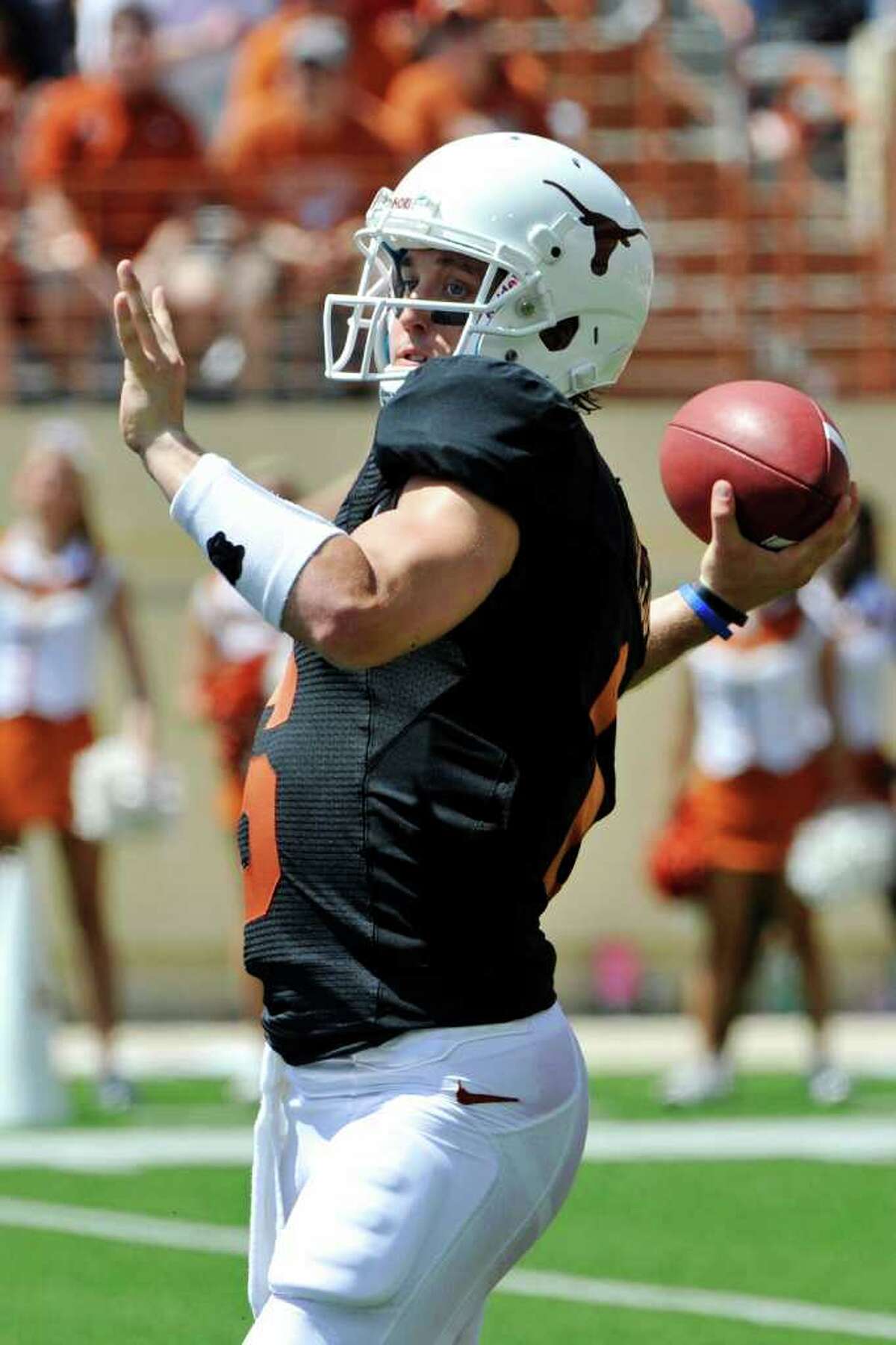 UT quarterbacks fail to dazzle in spring game