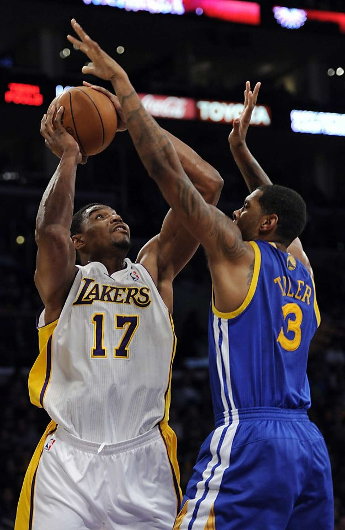 Kobe Bryant, Lakers down Warriors