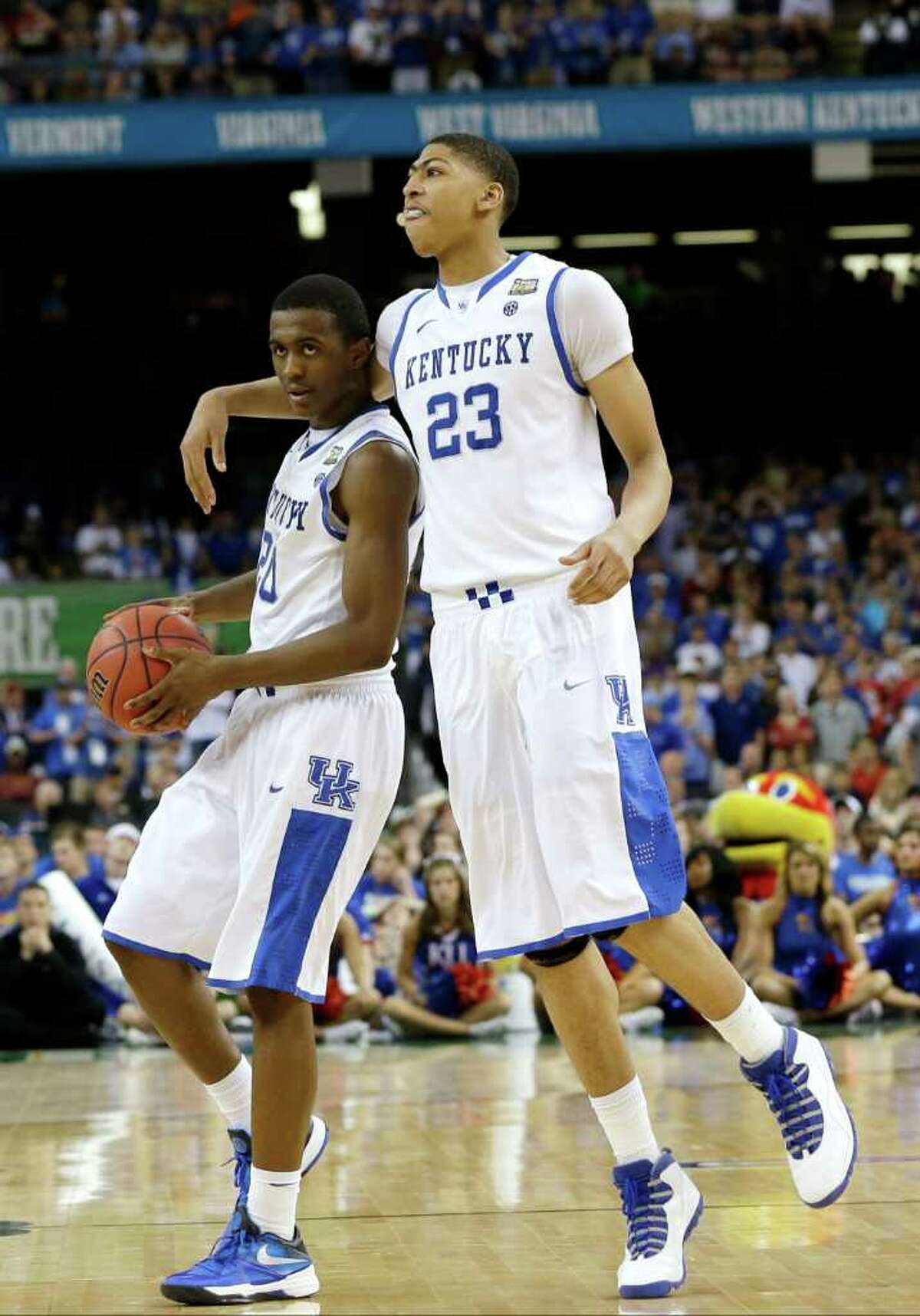 Kentucky tops Kansas for NCAA men's title