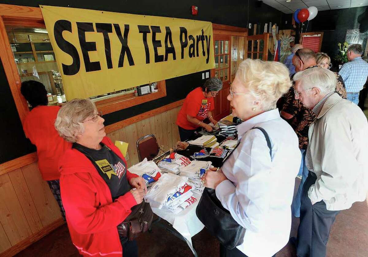 Tea Party gets good look at congressional and state candidates