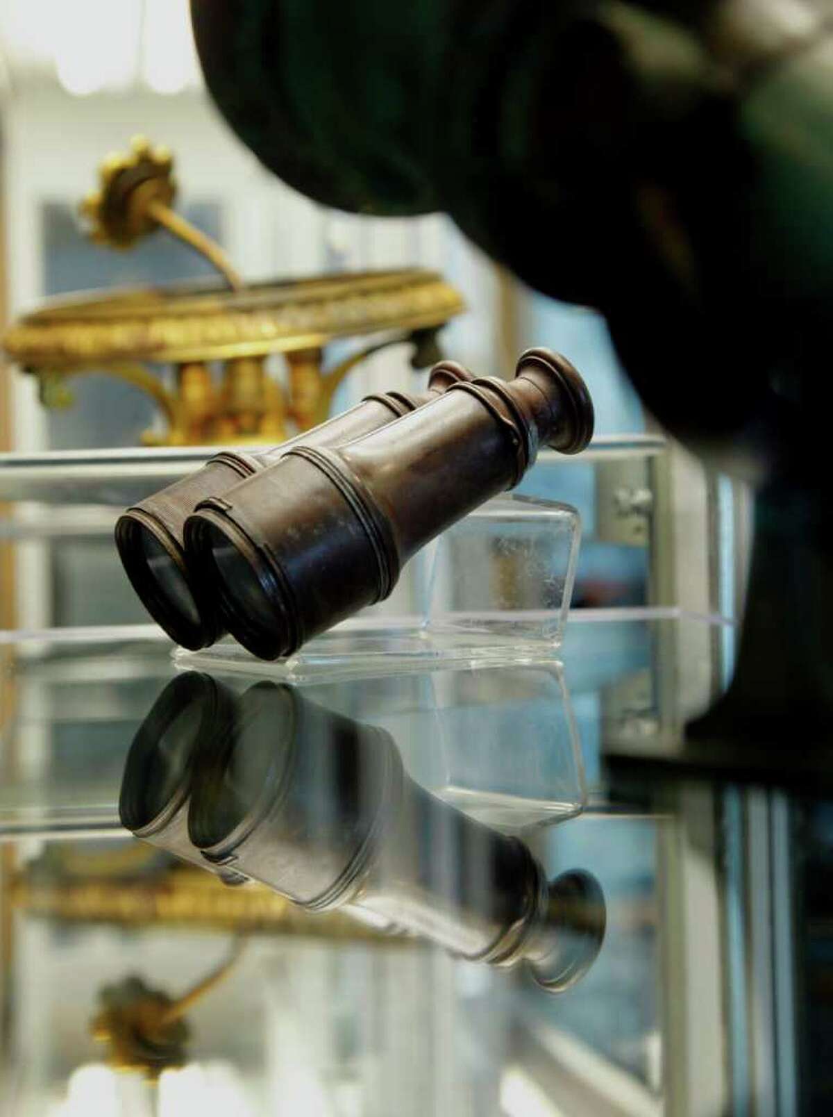 Massive trove of Titanic artifacts up for auction