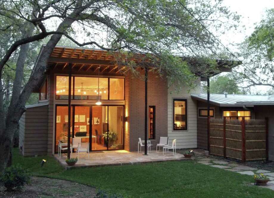 Spaces Form, function meet in guest housestudio San Antonio Express