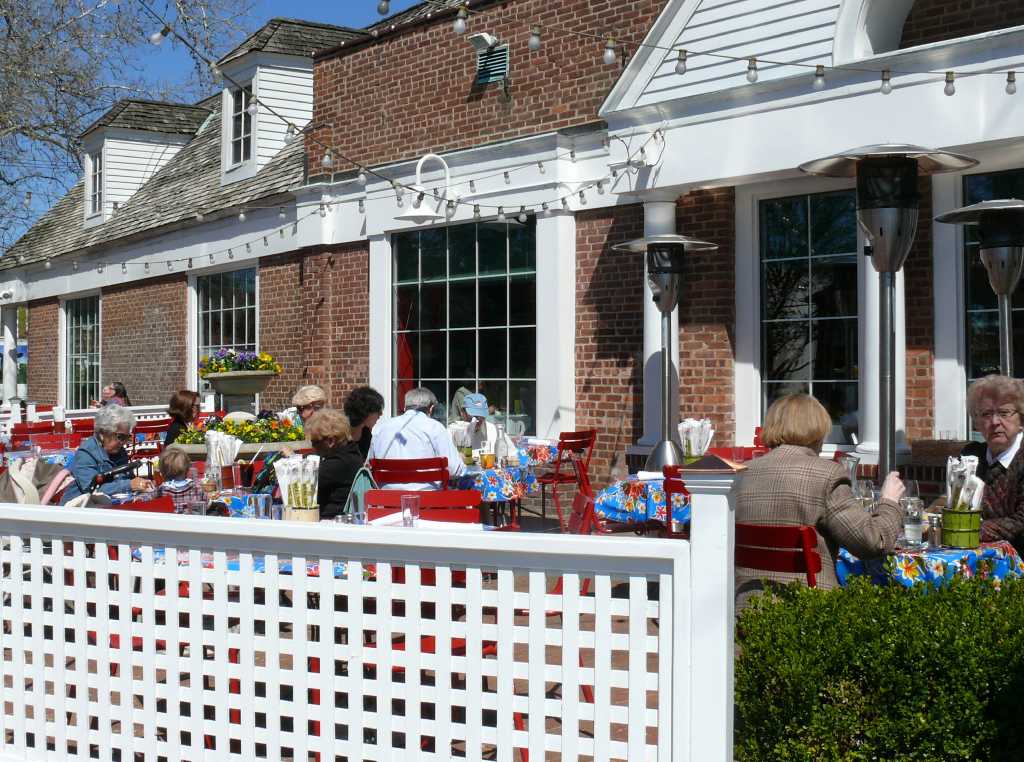 Outdoor dining blossoms early at Fairfield eateries