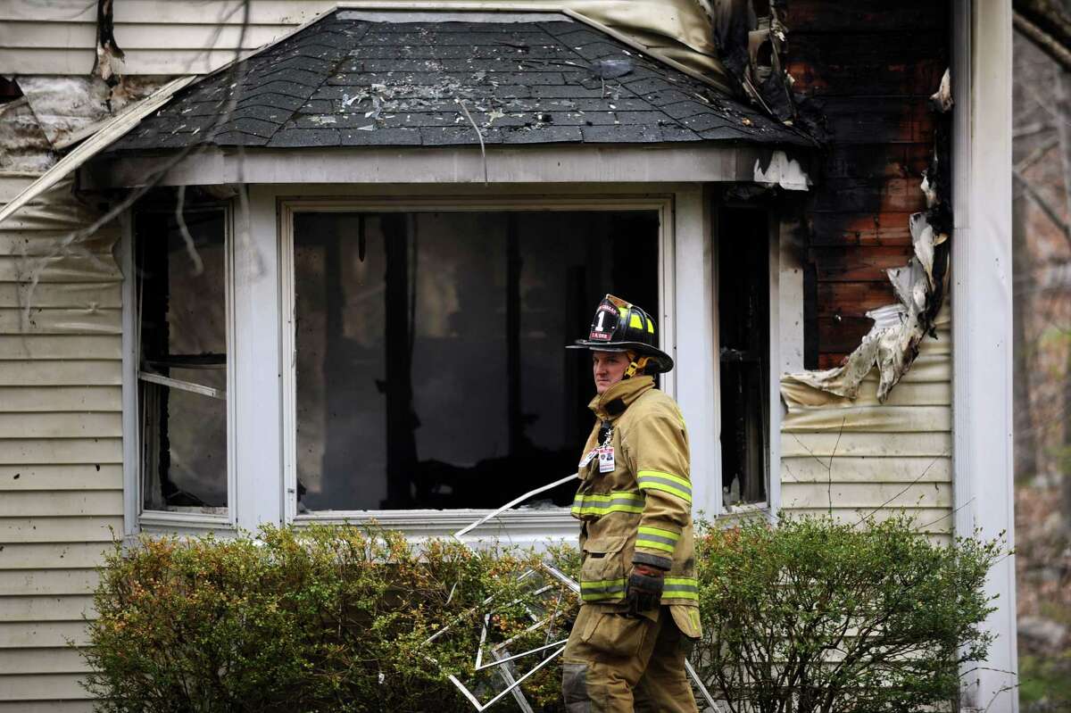 Twoalarm blaze destroys New Canaan home