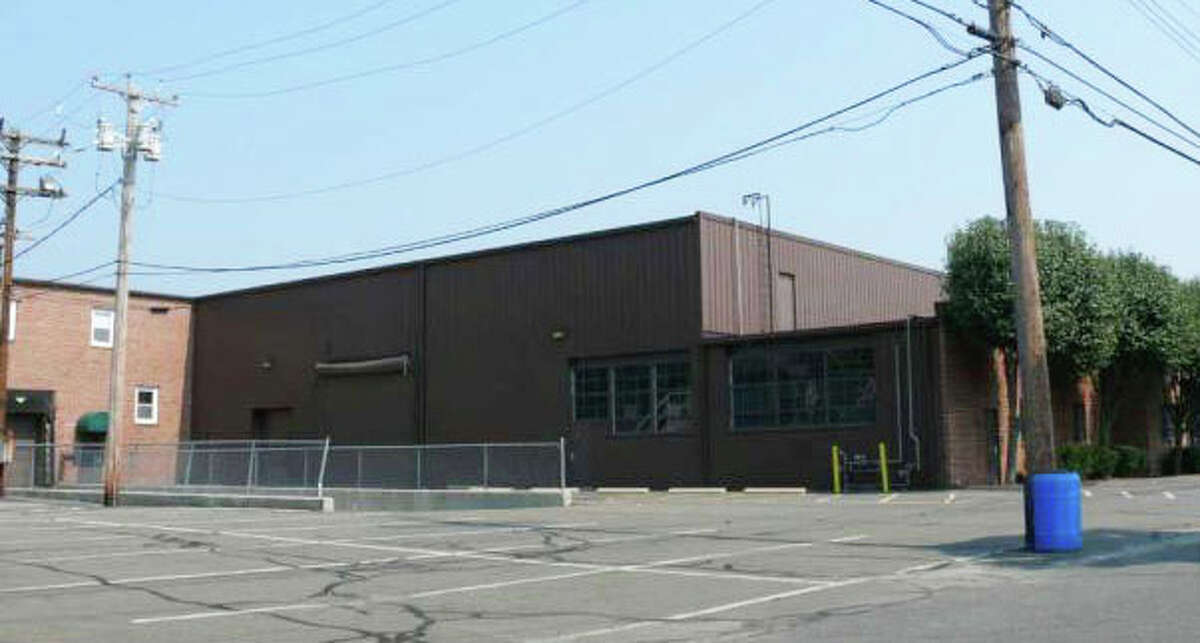 Honda of Westport was approved by the Town Plan and Zoning Commission for a 22-bay service facility on Linwood Avenue. It would have 22 service bays.