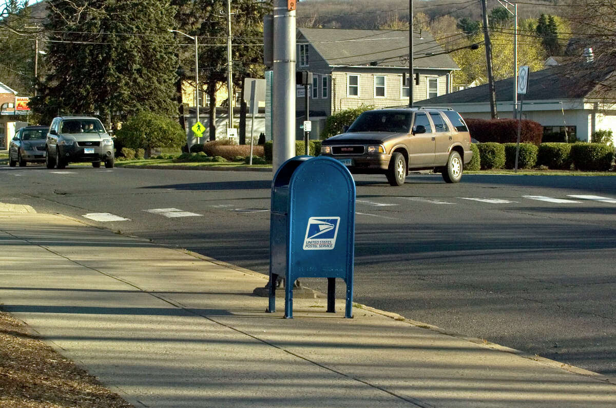 Number of blue mailboxes dropping