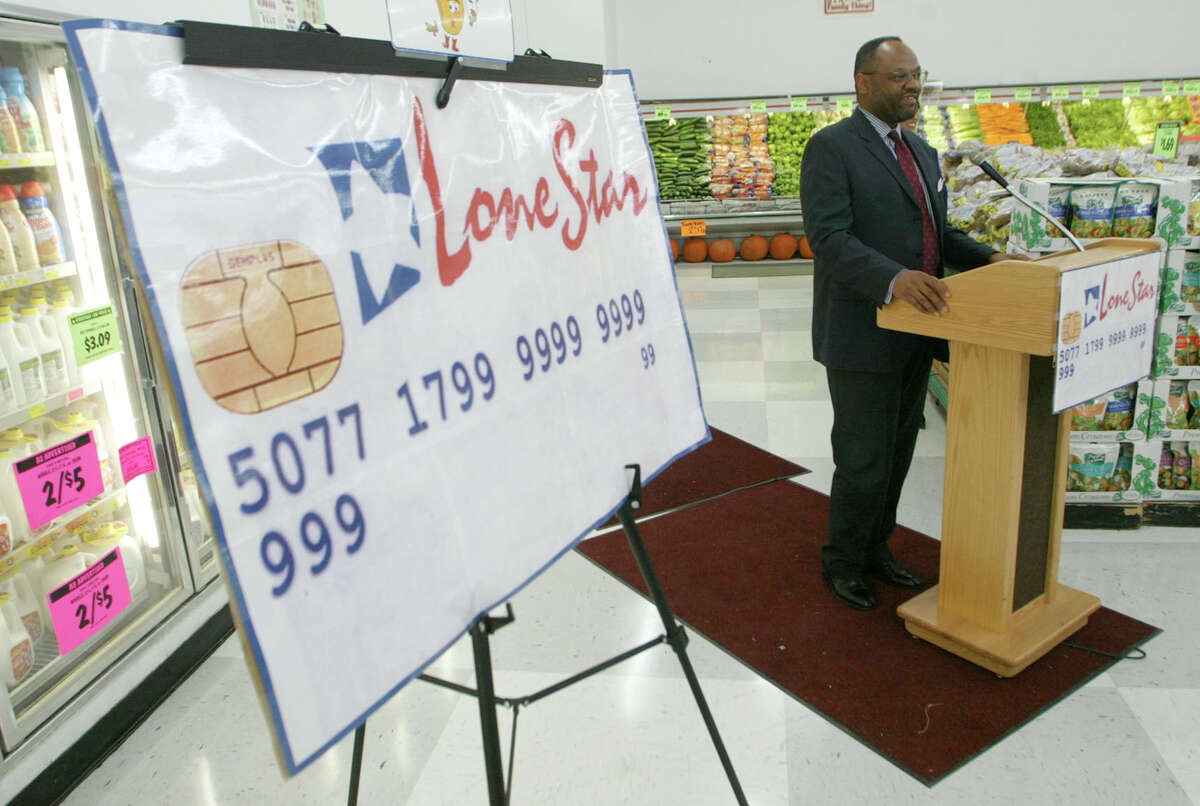 A reader points out it’s difficult to observe a shopper using food stamps since the state now has the Lone Star Card.