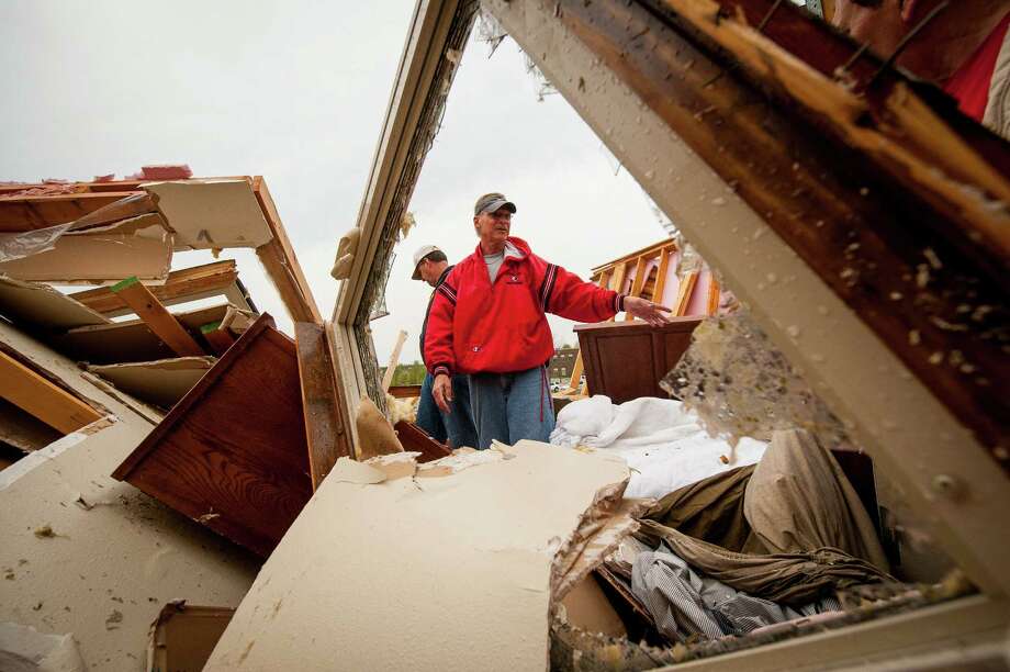 Tornado outbreak In Midwest leaves trail of damage Connecticut Post