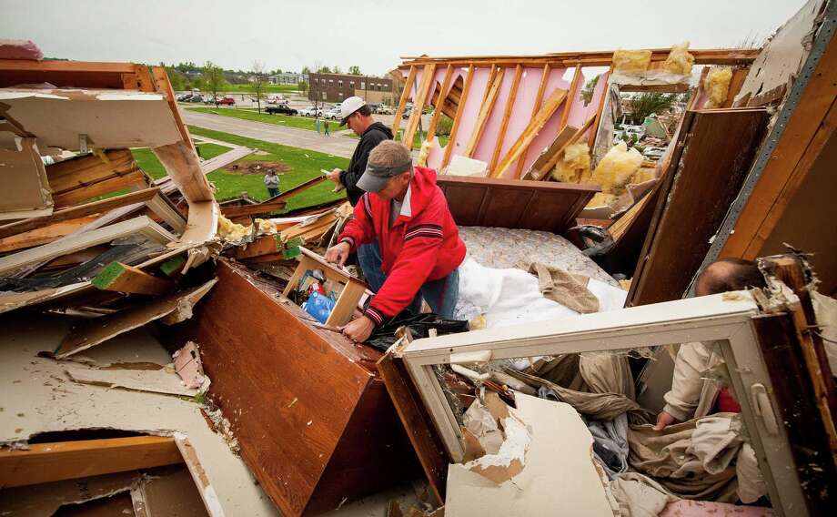 Tornado outbreak In Midwest leaves trail of damage Connecticut Post