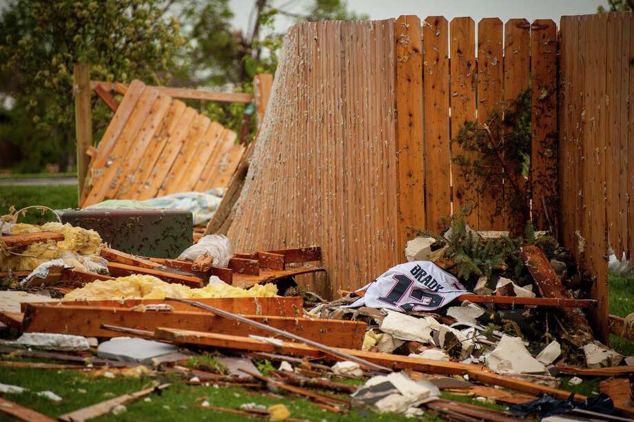 Tornado outbreak In Midwest leaves trail of damage Connecticut Post