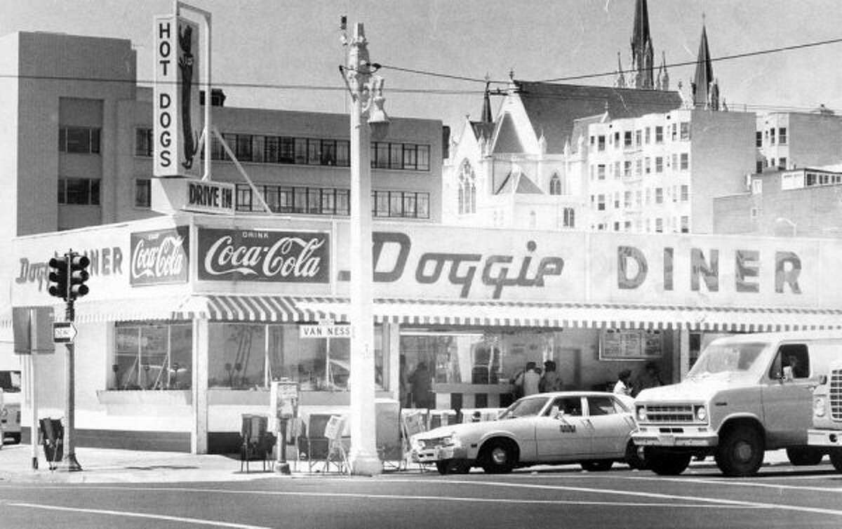 DOGGIE DINER: I had to wipe several of my own tears off this Doggie Diner-on-Van Ness Ave. photo before I scanned it. At one point there were more than a dozen in the Bay Area. The last one closed in 1986. RIP Doggie Diner. (Susan Ehmer / The Chronicle 1978)