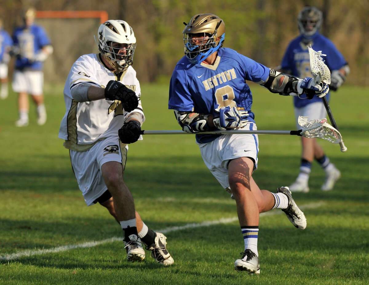Barlow boys lacrosse explodes in second half against Newtown, wins