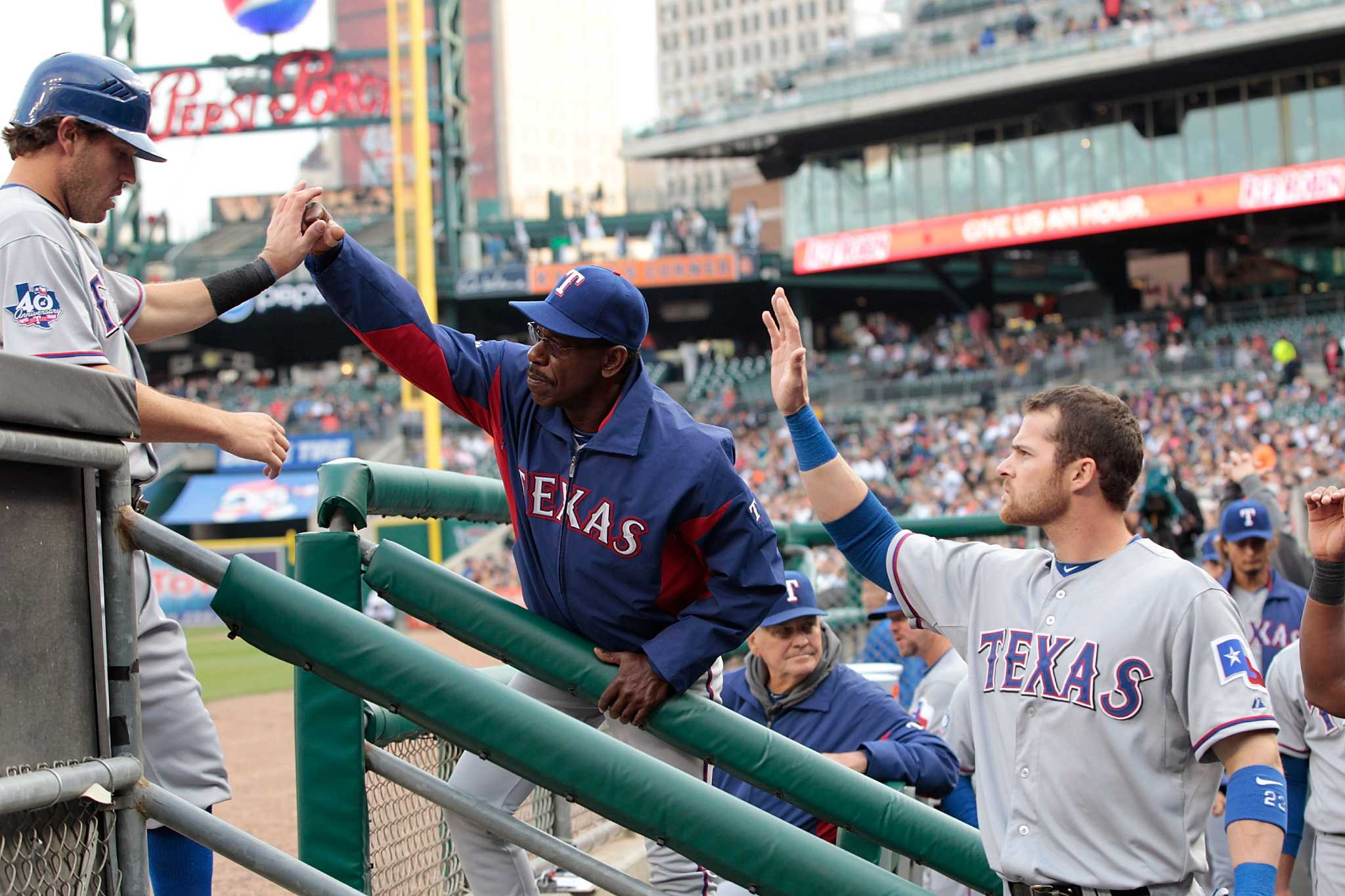 Yu Darvish, Mike Napoli get Texas Rangers back to winning