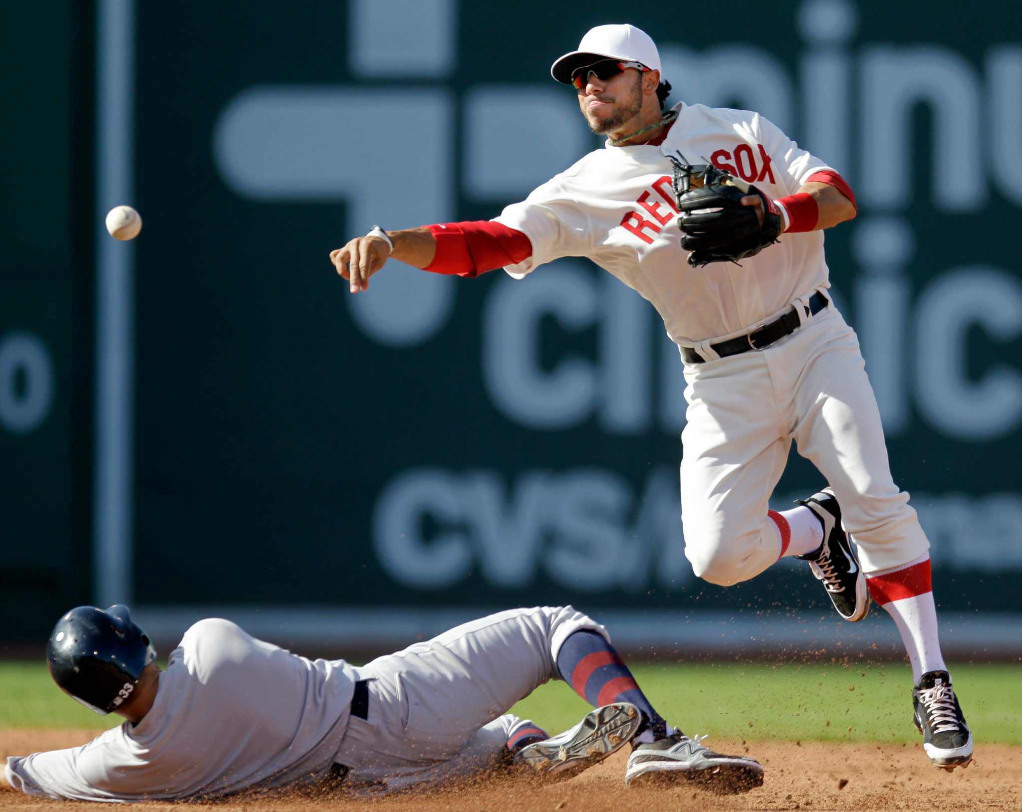 Brady takes cuts vs. Pedro Martinez on Fenway's Opening Day