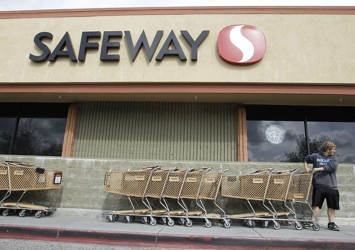 Safeway's challenges converge during 'brutal time'