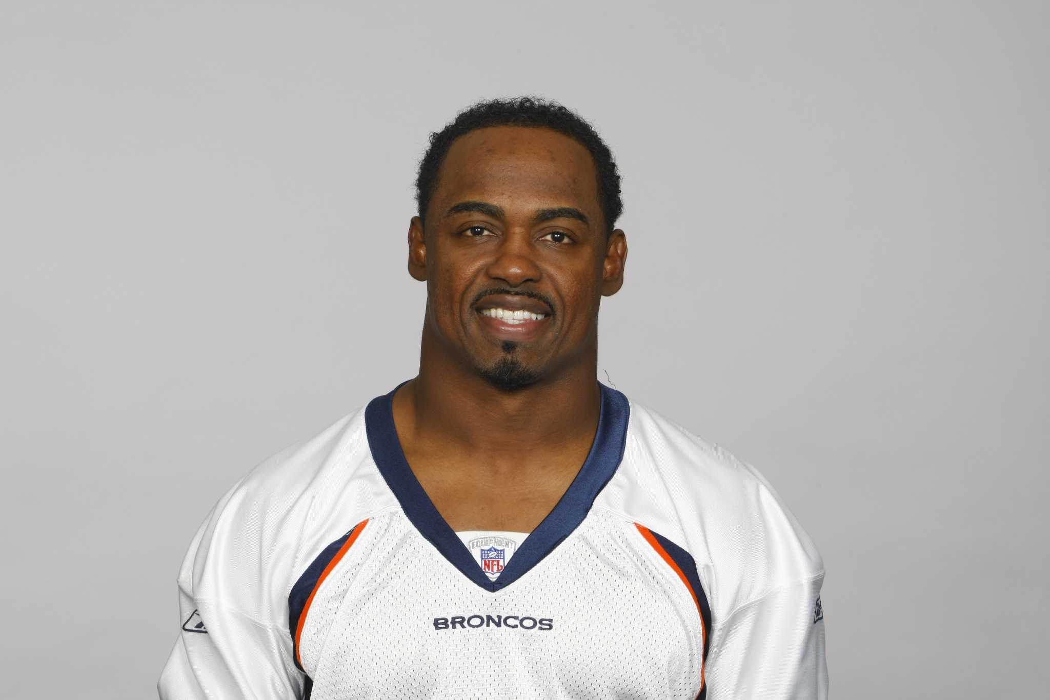 Longtime safety Brian Dawkins announces his retirement 