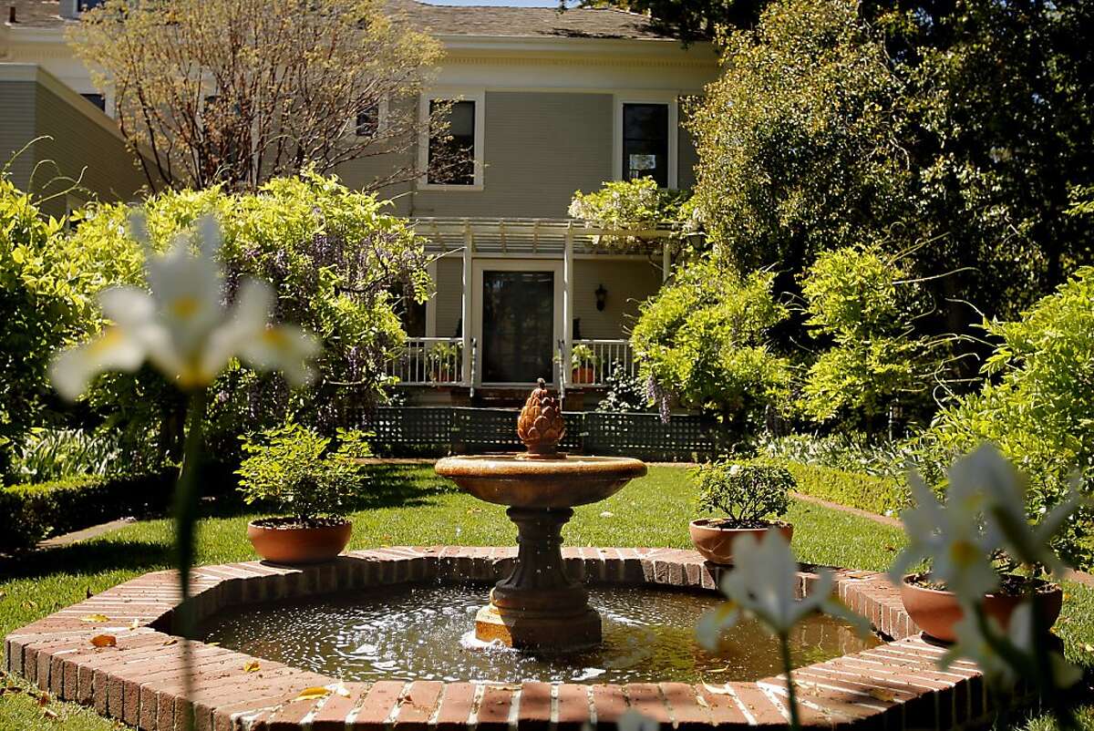 Gamble Garden: Learn about plants, tour 1902 house