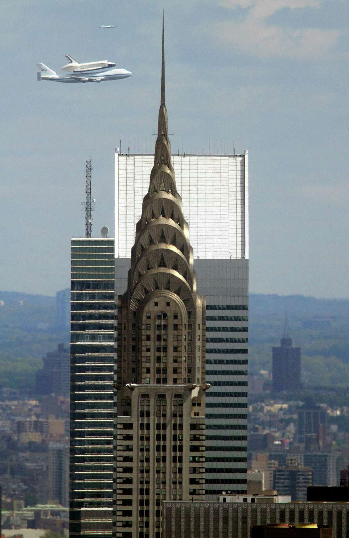 News of the world in photos Space shuttle takes Manhattan
