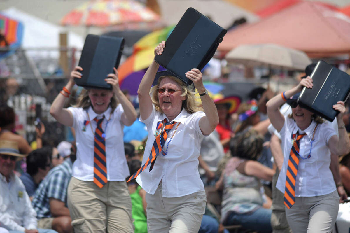 Battle of Flowers cheers, smiles and families