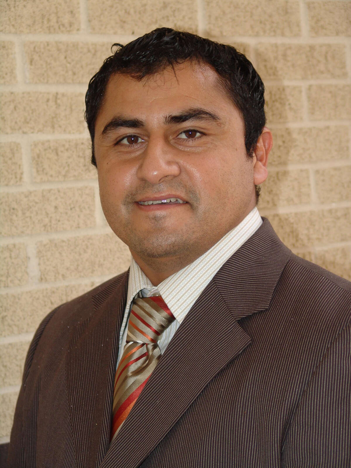 VOTERS GUIDE 2008 Ramiro Nava, candidate for Edgewood ISD board seat place 5