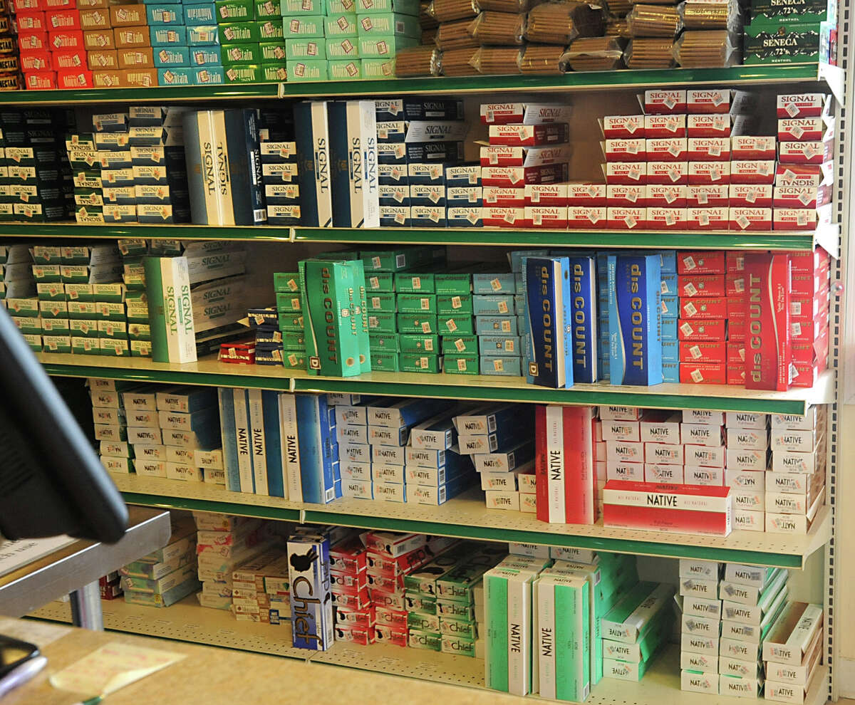 Indian cigarette chaos