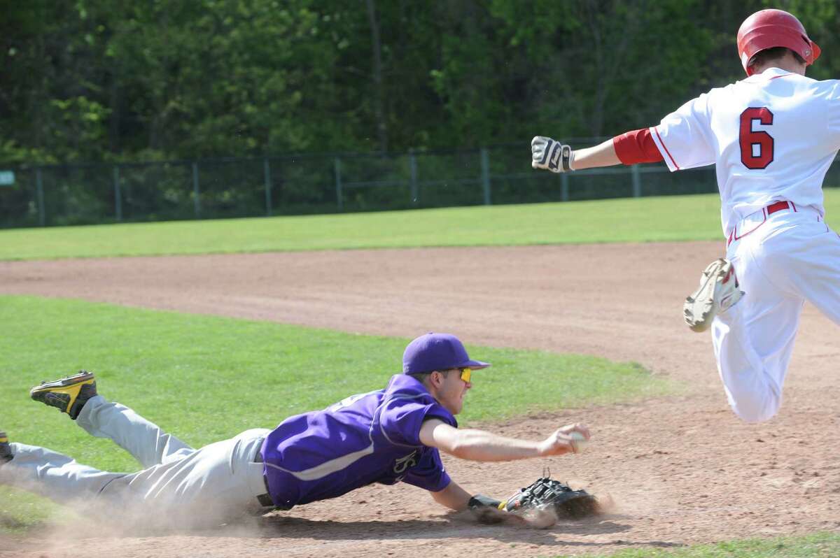 Greenwich baseball remains unbeaten with win over Westhill