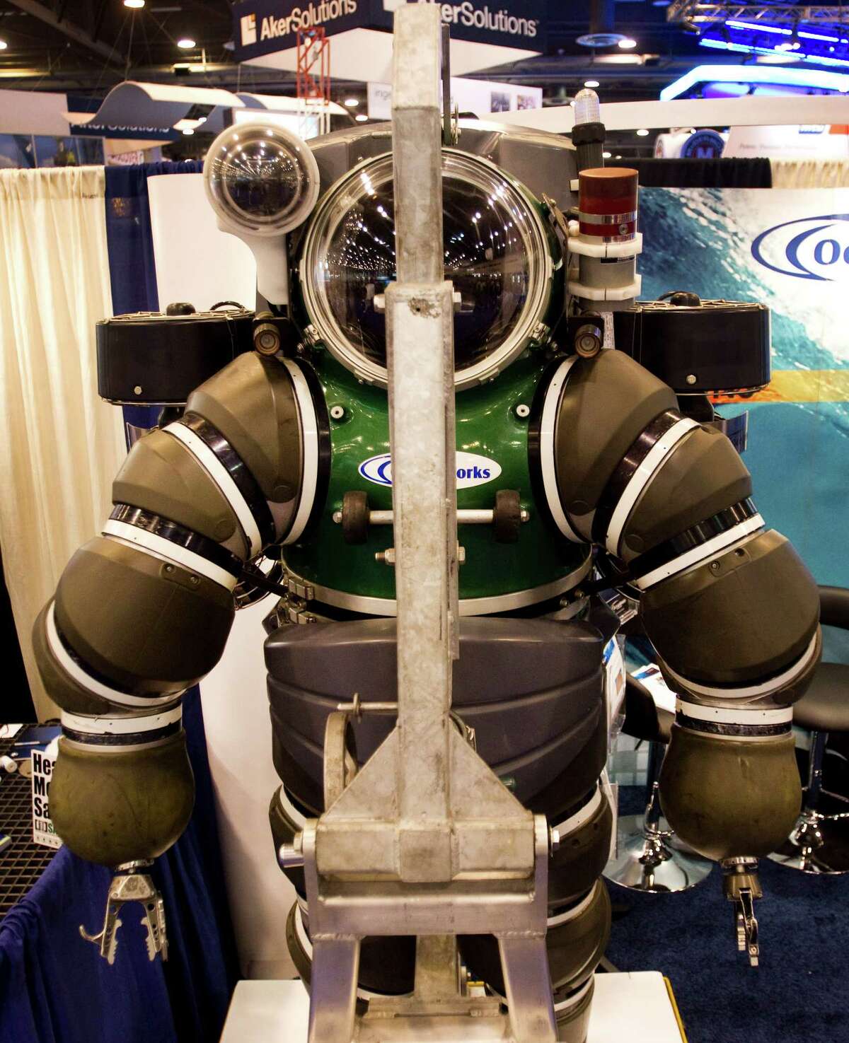 Diving suit has futuristic look, but graceful underwater