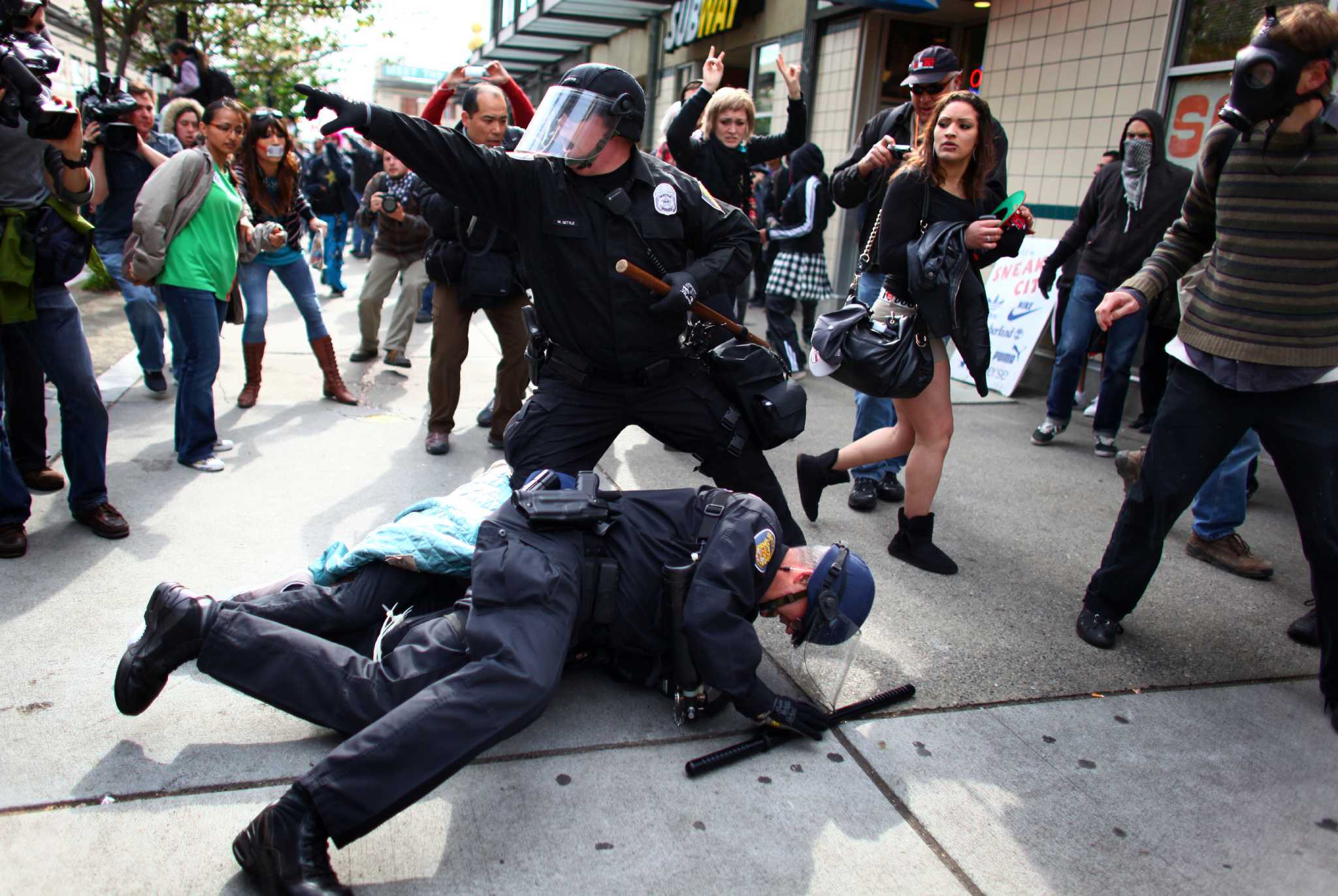 May Day protests turn violent in downtown Seattle