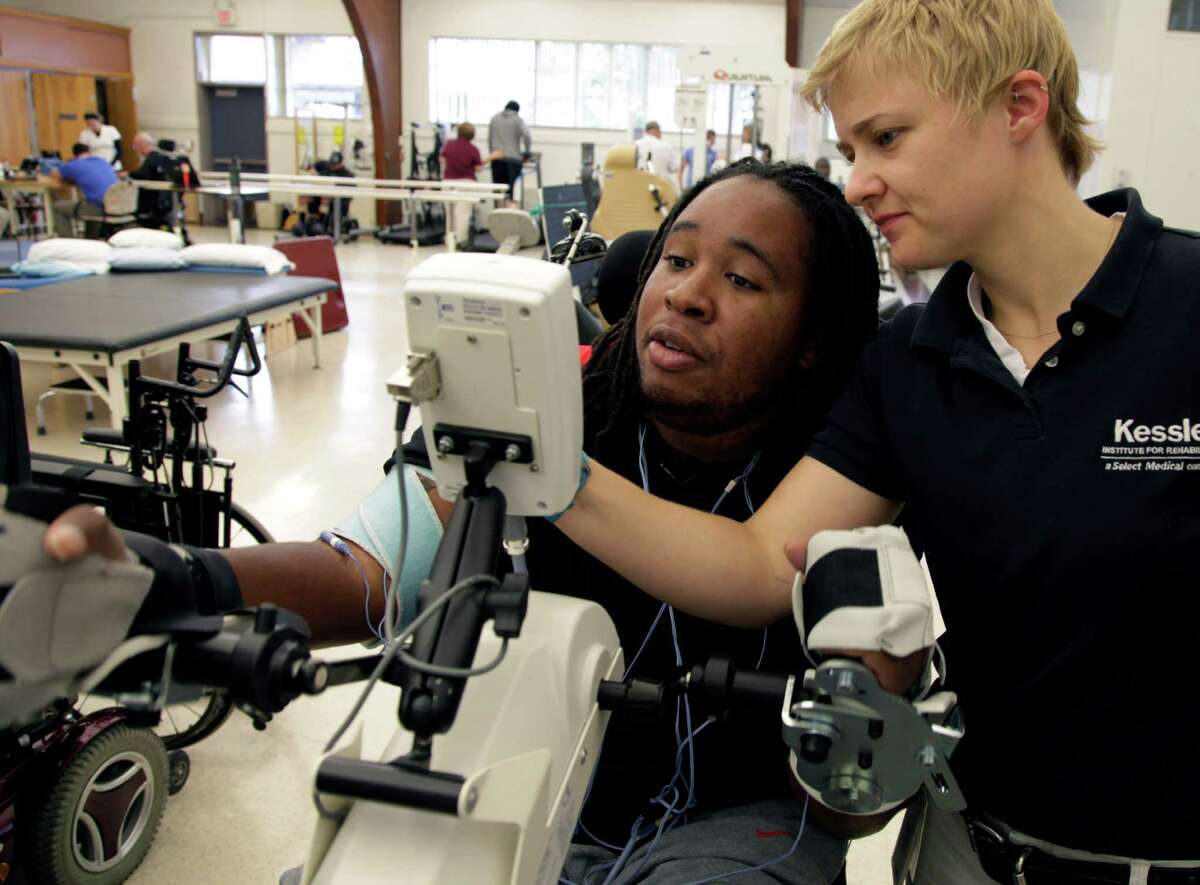 Bucs Sign Paralyzed DT LeGrand