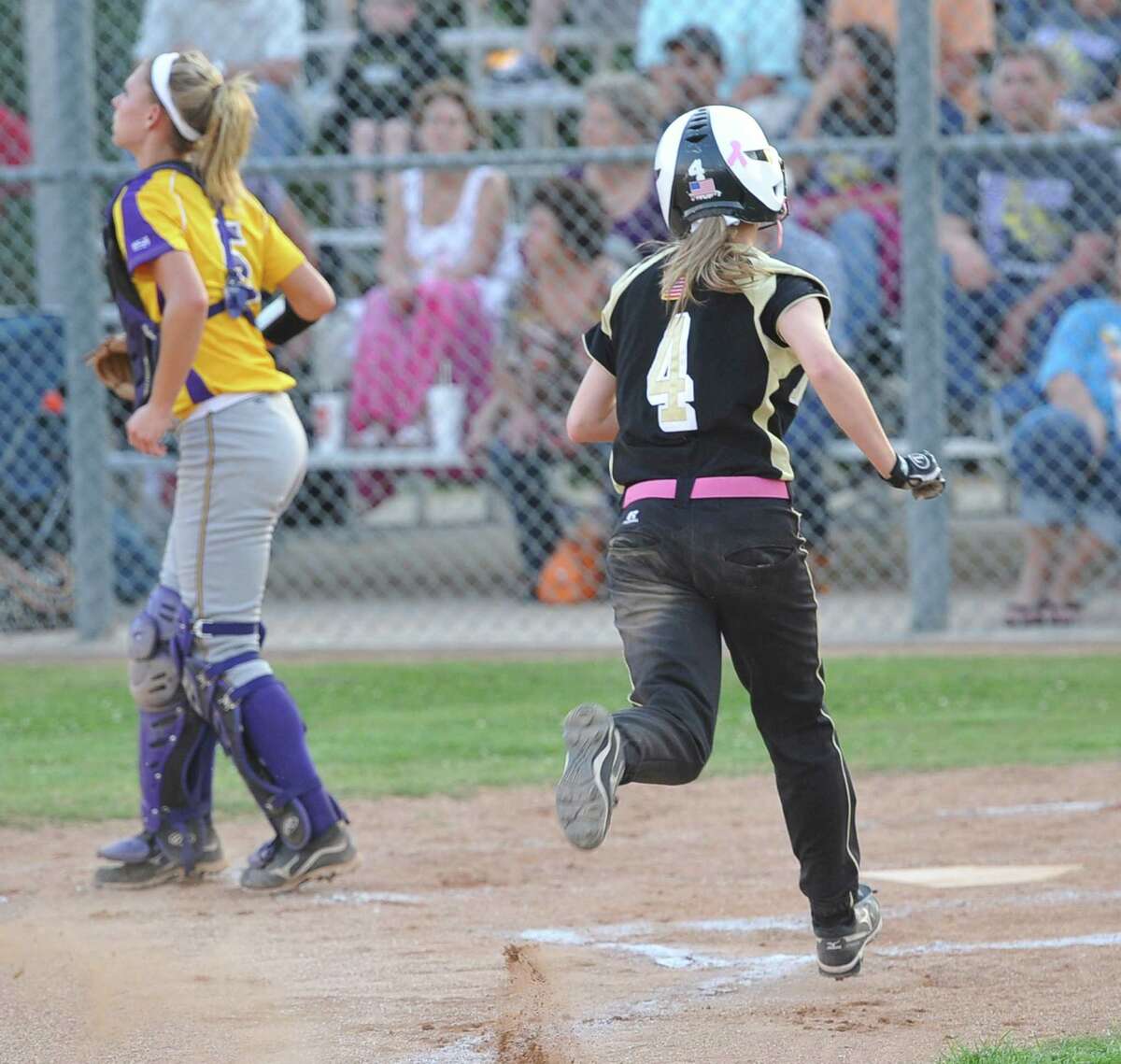 Nederland Softball Drops Playoff Opener