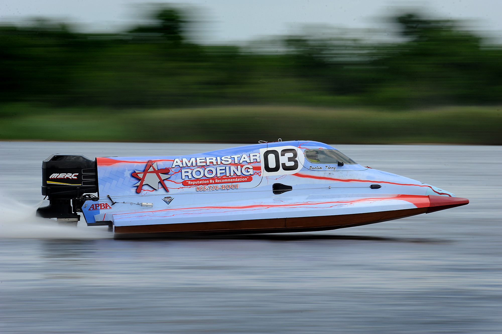 Power boat races thrill crowds at Port Neches RiverFest